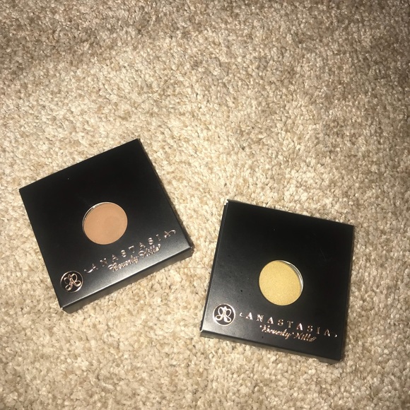 2 NEW Anastasia Beverly Hills Eyeshadows - Picture 2 of 8